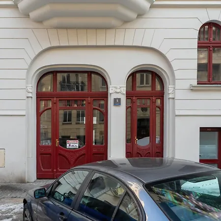 Przytulne Very Berry W Centrum Poznania By Renters